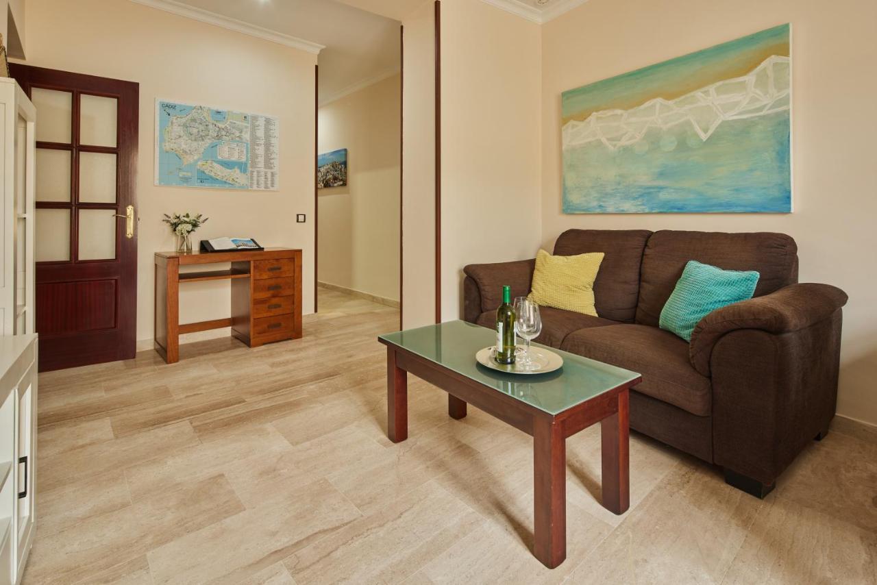 Apartamento Tavira Little Apartments Cadiz Exterior photo